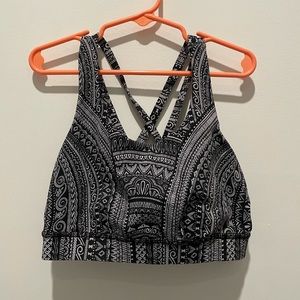 Lululemon sports bra
